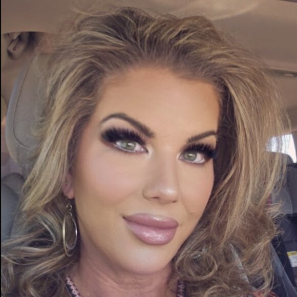 Meet your Posher, Aubrey - Picture 1 of 1